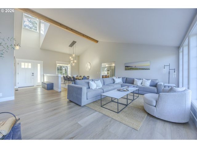 83471 S COVE Way, Florence, OR 97439