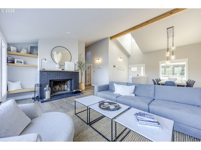 83471 S COVE Way, Florence, OR 97439