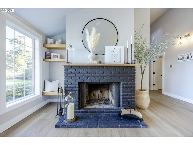 83471 S COVE Way, Florence, OR 97439