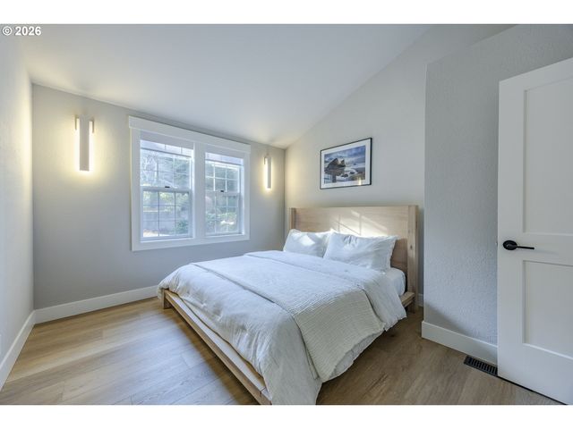 83471 S COVE Way, Florence, OR 97439