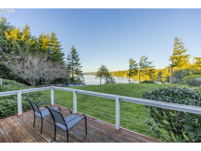 83471 S COVE Way, Florence, OR 97439