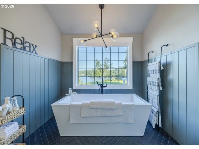 83471 S COVE Way, Florence, OR 97439