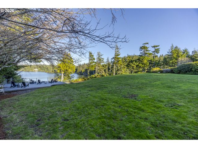 83471 S COVE Way, Florence, OR 97439