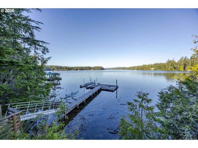 83471 S COVE Way, Florence, OR 97439