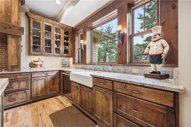 406 Homestead Drive, Lawrence, KS 66049