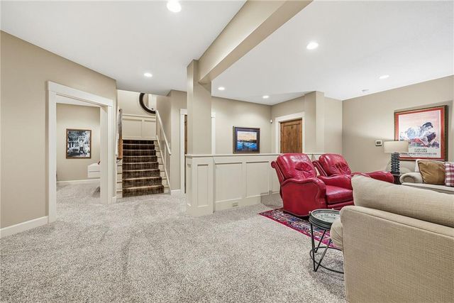 406 Homestead Drive, Lawrence, KS 66049