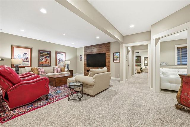 406 Homestead Drive, Lawrence, KS 66049