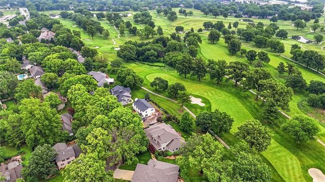 406 Homestead Drive, Lawrence, KS 66049