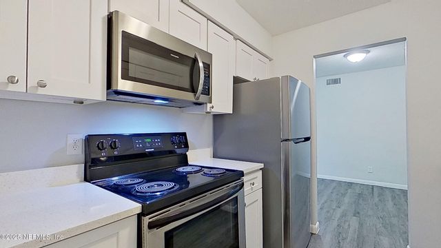 2216 SPRING PARK Road 6, Jacksonville, FL 32207