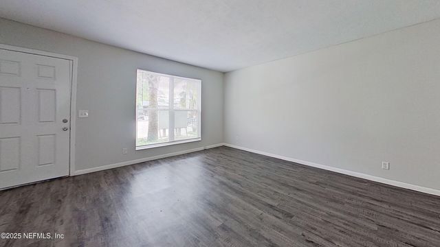 2216 SPRING PARK Road 6, Jacksonville, FL 32207