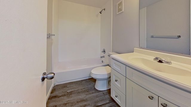 2216 SPRING PARK Road 6, Jacksonville, FL 32207