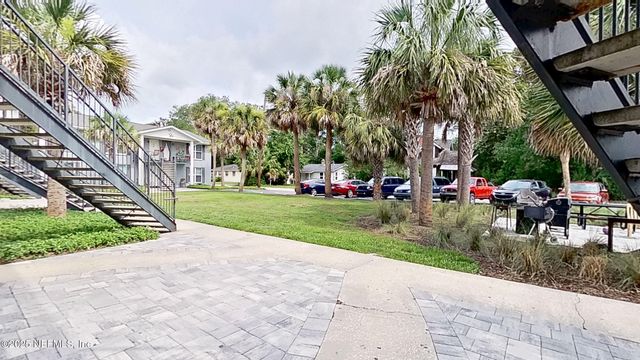 2216 SPRING PARK Road 6, Jacksonville, FL 32207