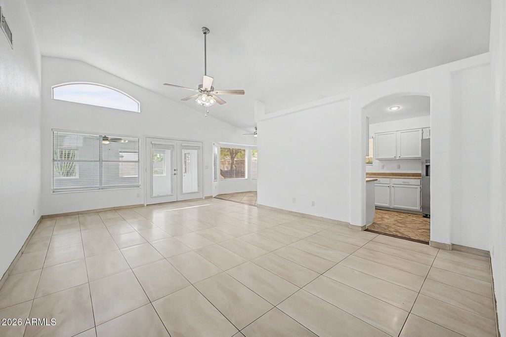 5963 W MERCURY Way, Chandler, AZ 85226 — photo 4