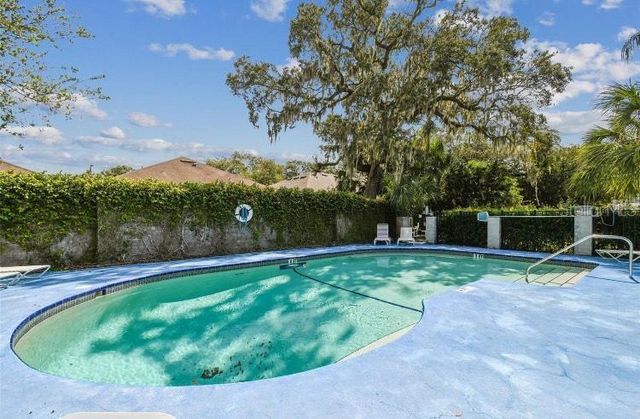 9726 TIFFANY OAKS LANE 9726, Tampa, FL 33612