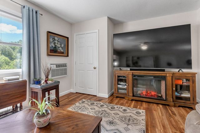 18 Dailey St H, Attleboro, MA 02703