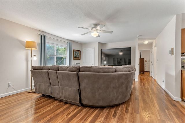 18 Dailey St H, Attleboro, MA 02703