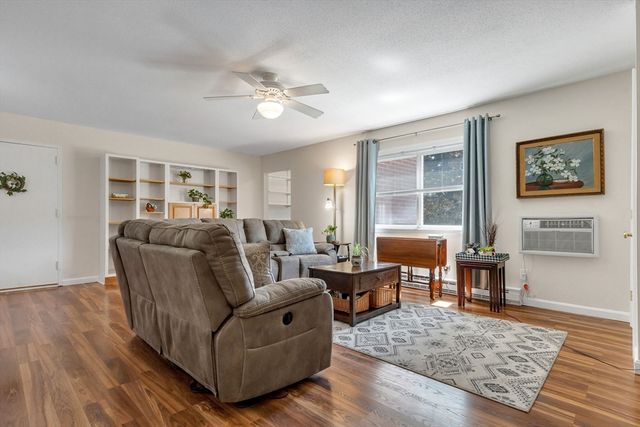 18 Dailey St H, Attleboro, MA 02703