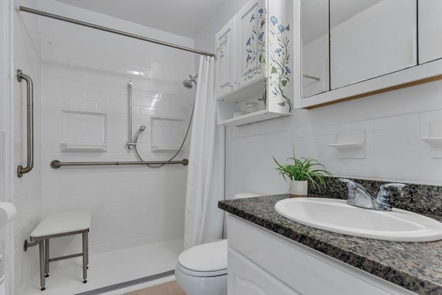18 Dailey St H, Attleboro, MA 02703