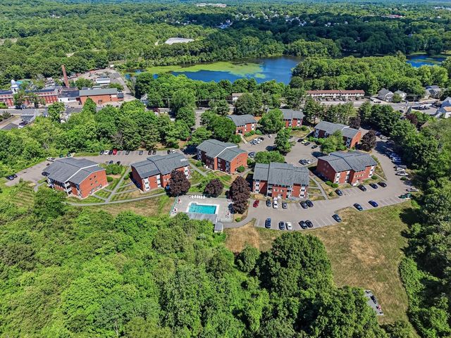 18 Dailey St H, Attleboro, MA 02703