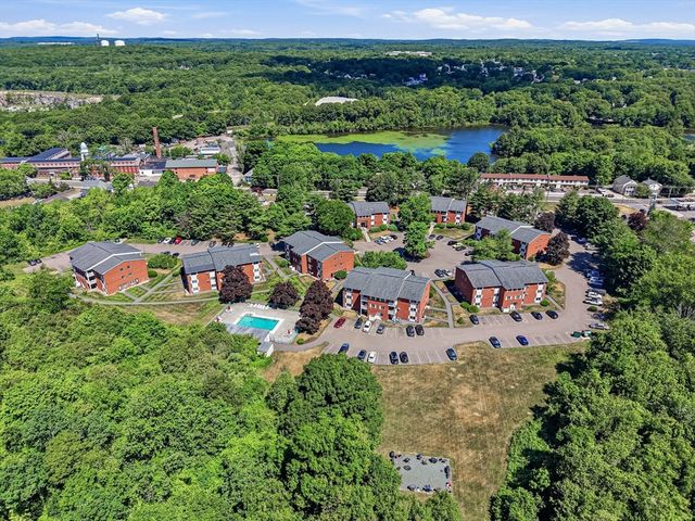 18 Dailey St H, Attleboro, MA 02703