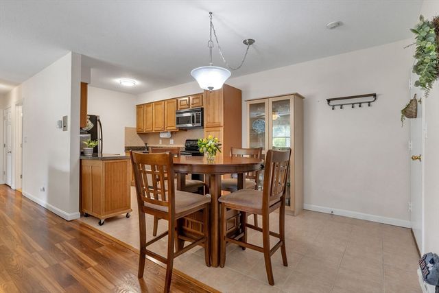 18 Dailey St H, Attleboro, MA 02703