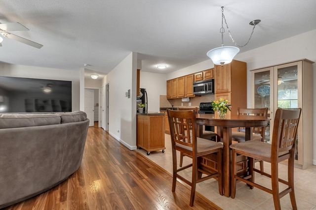18 Dailey St H, Attleboro, MA 02703