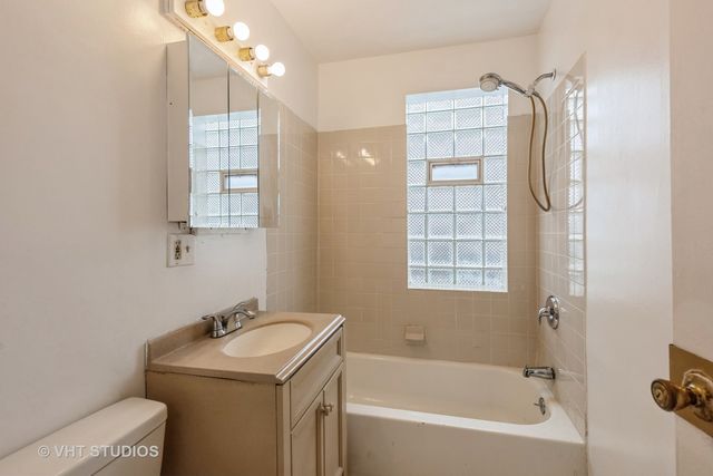 7604 S KING Drive, Chicago, IL 60619