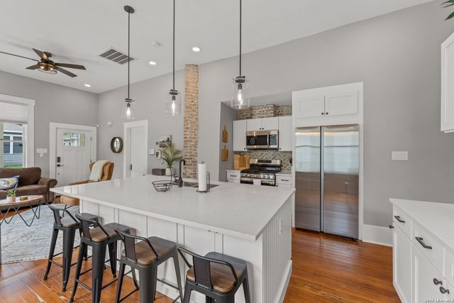 124 Panama, San Antonio, TX 78210