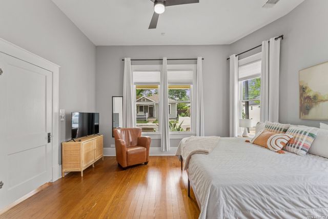 124 Panama, San Antonio, TX 78210