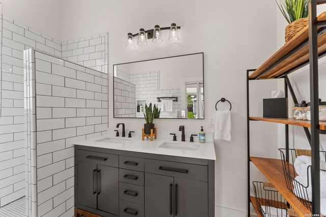 124 Panama, San Antonio, TX 78210