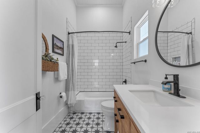 124 Panama, San Antonio, TX 78210