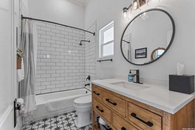 124 Panama, San Antonio, TX 78210