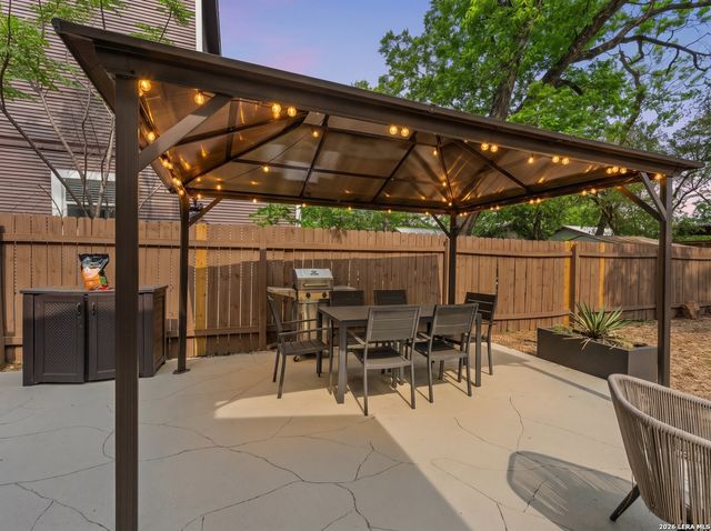 124 Panama, San Antonio, TX 78210