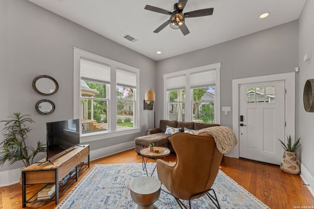 124 Panama, San Antonio, TX 78210
