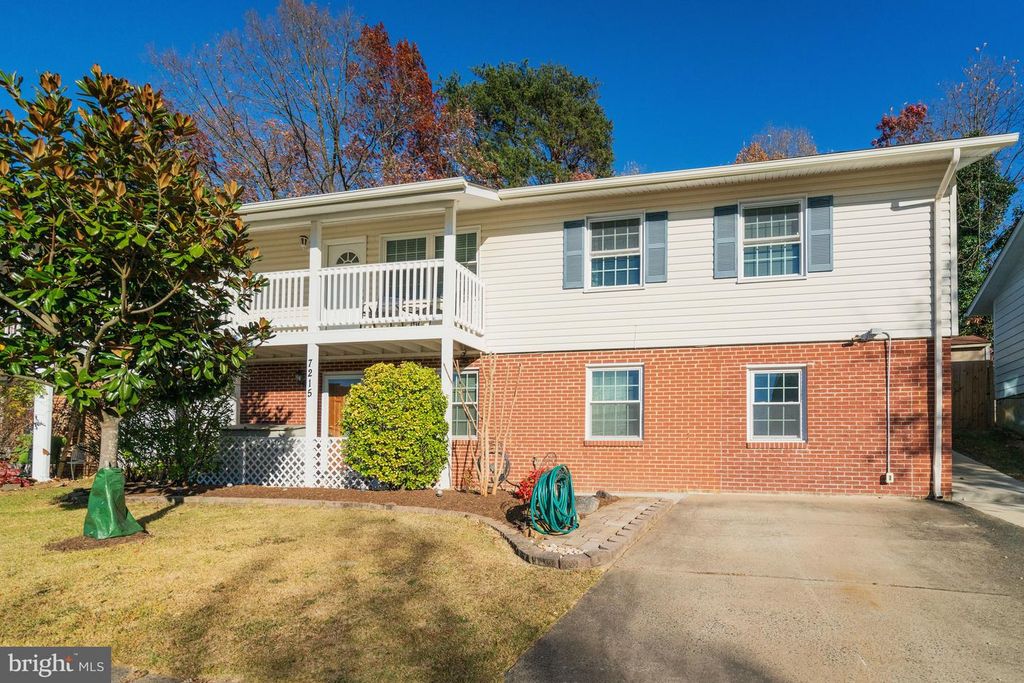 7215 BEVERLY PARK DR, Springfield, VA 22150