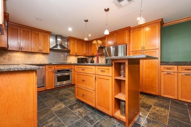 2407 Fawnwood Lane, Spring, TX 77386