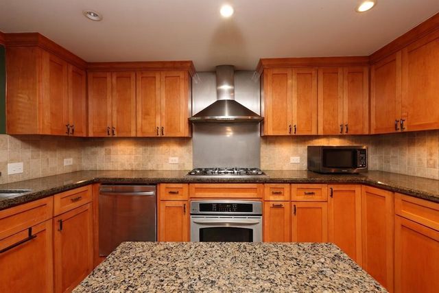 2407 Fawnwood Lane, Spring, TX 77386