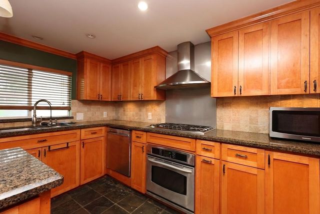 2407 Fawnwood Lane, Spring, TX 77386