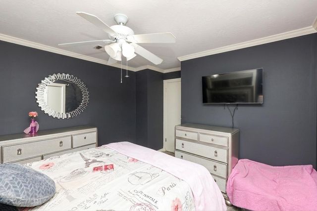 2407 Fawnwood Lane, Spring, TX 77386