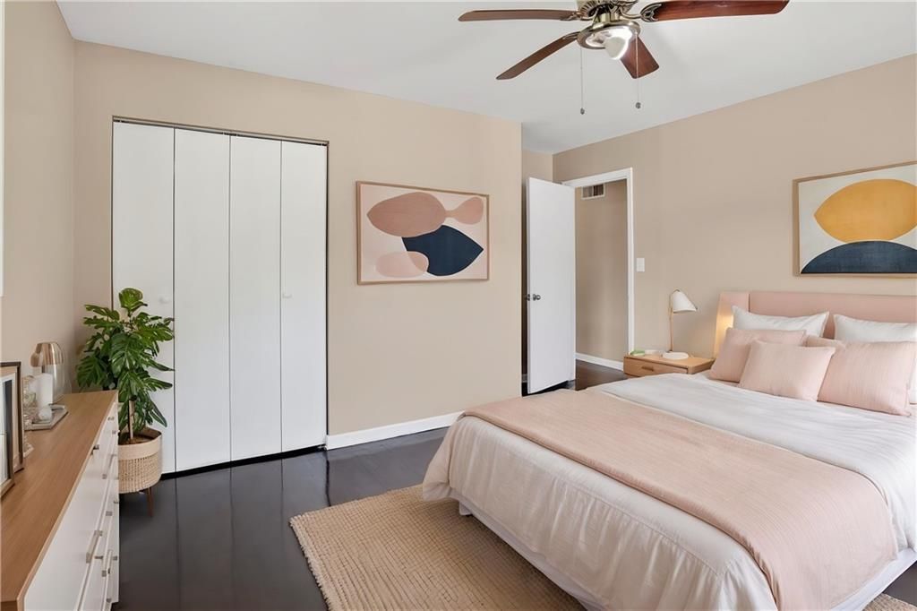 Image 14 of property listing at 6107 Winview Drive, Forest Park, GA 30297