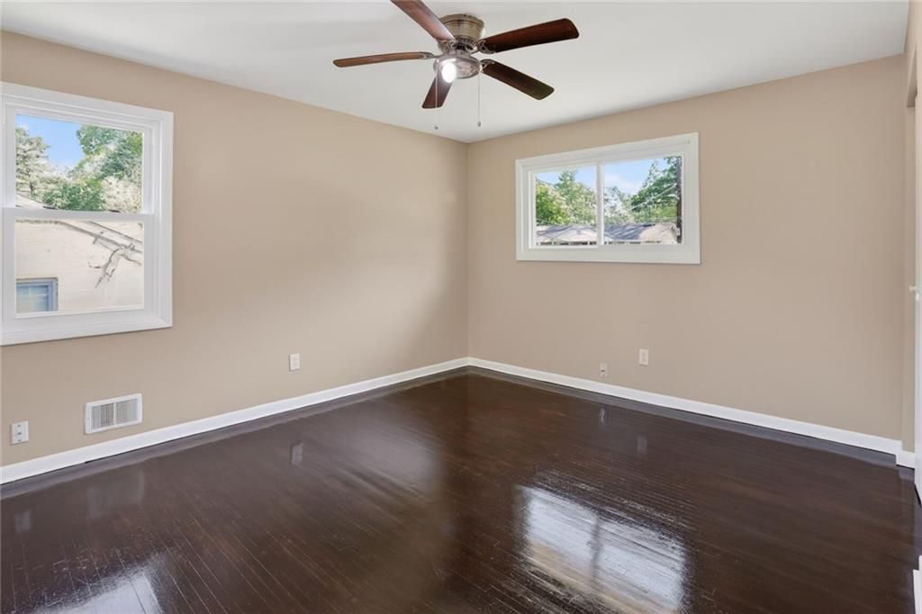 Image 16 of property listing at 6107 Winview Drive, Forest Park, GA 30297