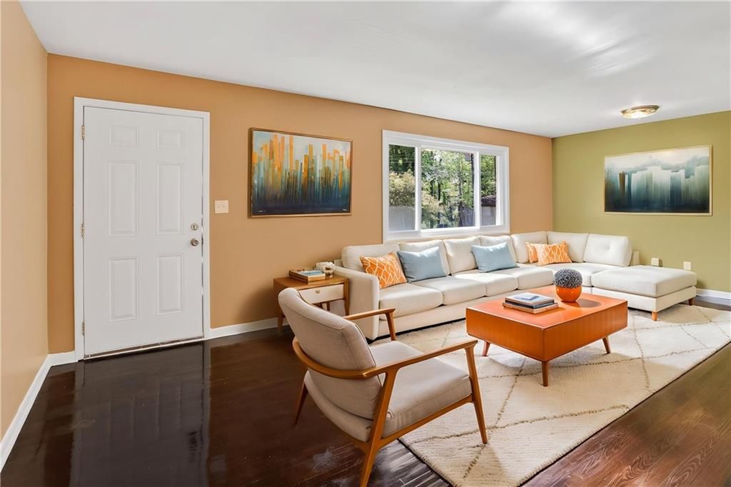 Image 2 of property listing at 6107 Winview Drive, Forest Park, GA 30297