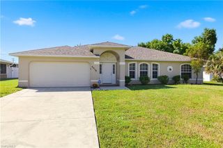2216 SE 15th PL, Cape Coral, FL 33990