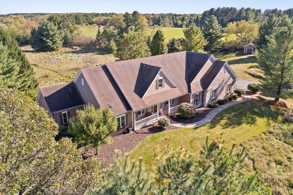 1123 Riley ROAD, Hartford, WI 53027