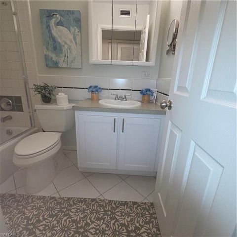 466 12th AVE S 466, Naples, FL 34102