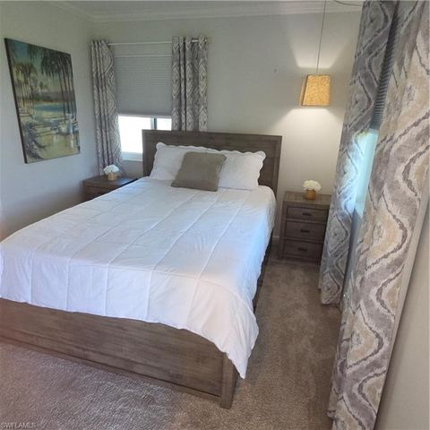 466 12th AVE S 466, Naples, FL 34102