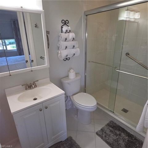 466 12th AVE S 466, Naples, FL 34102