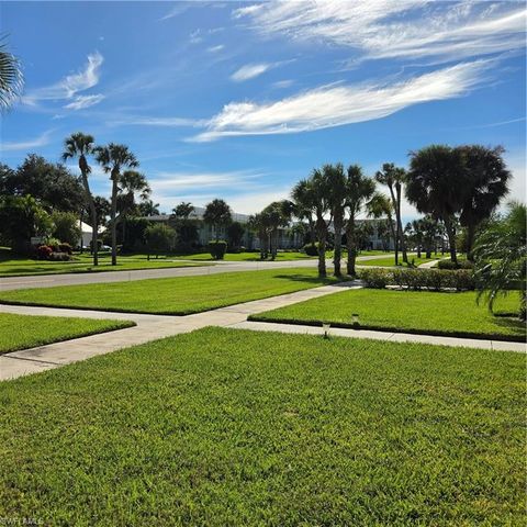 466 12th AVE S 466, Naples, FL 34102
