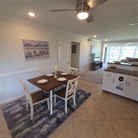 466 12th AVE S 466, Naples, FL 34102
