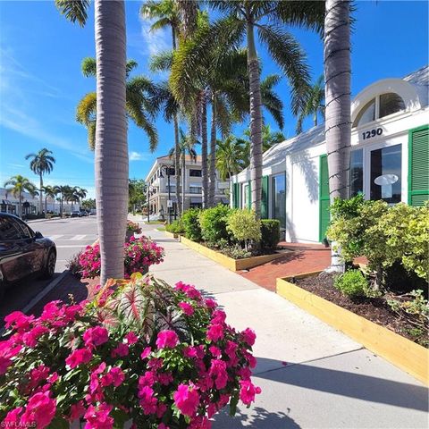 466 12th AVE S 466, Naples, FL 34102